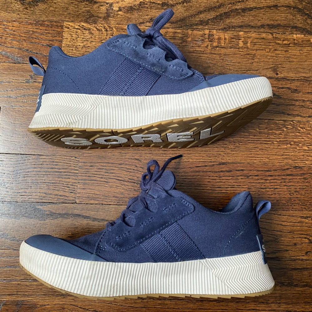 SOREL- Out N About Low Waterproof Sneakers Navy Women’s Size 8 natural rubber - Picture 5 of 16